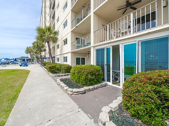3rd image of 5801 Thomas Dr Unit 121
