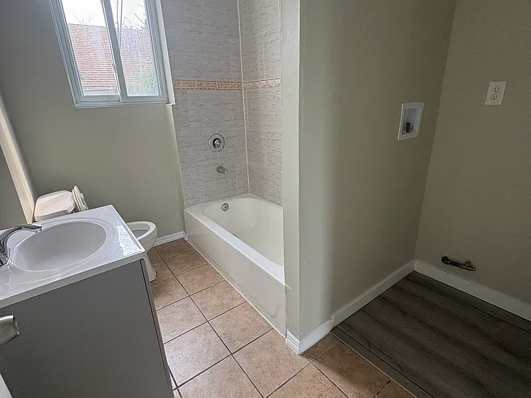 29 N Munn Ave #2 — Photo 6