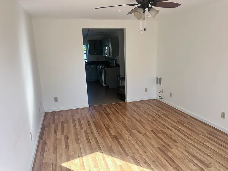 40 S Front St #5 — Photo 13