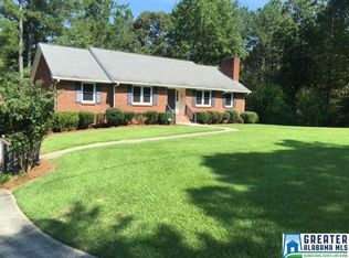 16 Dogwood Dr, Calera, AL 35040