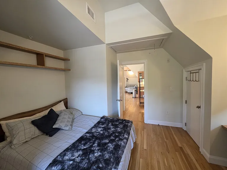 66 Oxford St #4 — Photo 14