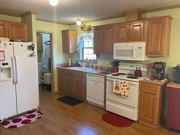 5th image of 1525 Gamble Ln