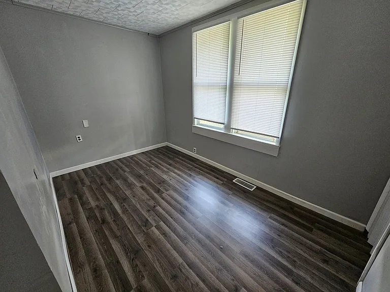 2407 N 15th St — Photo 5