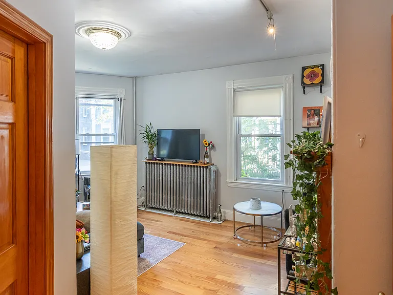 86 Brook St #1 — Photo 12