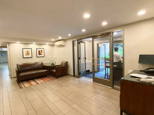 330 East 70th Street image 11 of 13