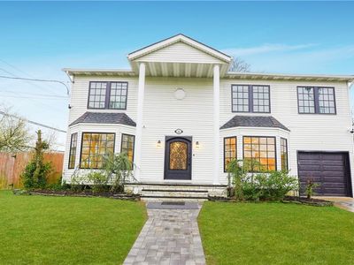 8 Parkwood Ave, Staten Island, NY, 10309