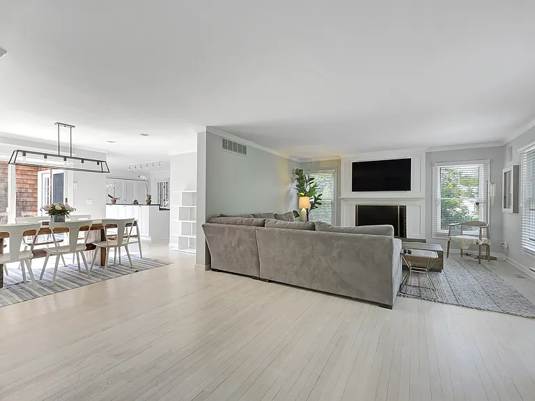 81 Gould St — Photo 8