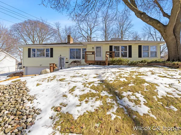 314 Holmdene Blvd NE, Grand Rapids, MI 49503