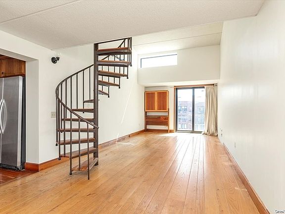 5th image of 750 W Broadway #Penthouse 5-s