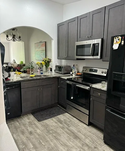 480 Margie Dr — Photo 18