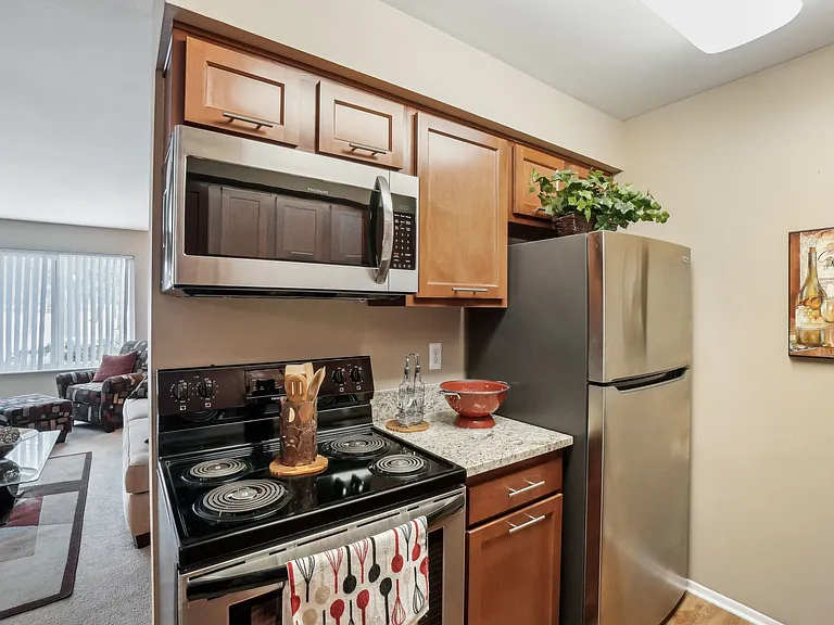 Heights of Novi Apartments — Photo 30