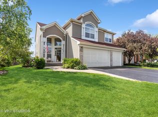 2865 Glenarye Dr, Lindenhurst, IL 60046