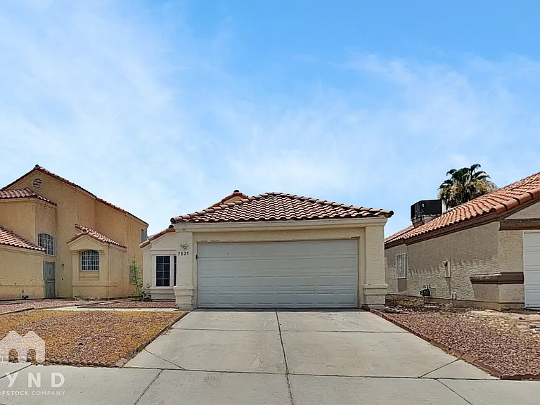 5825 Goodsprings Ct — Photo 1