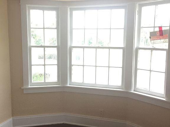 4th image of 320 N Peninsula Dr #1