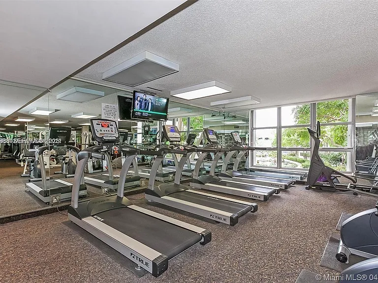3500 Mystic Pointe Dr #1206 — Photo 47