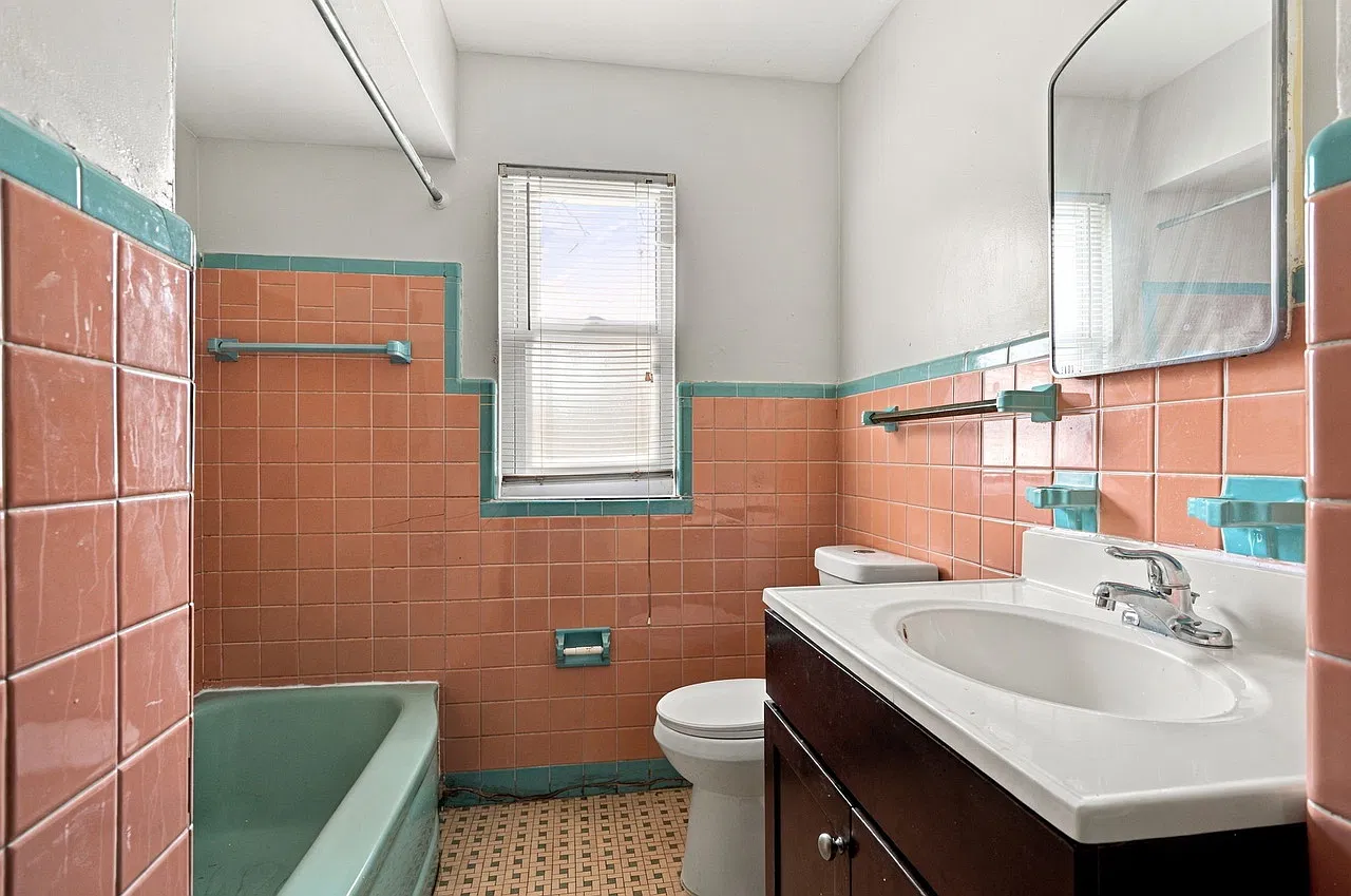 2657 Noble Rd — Photo 3