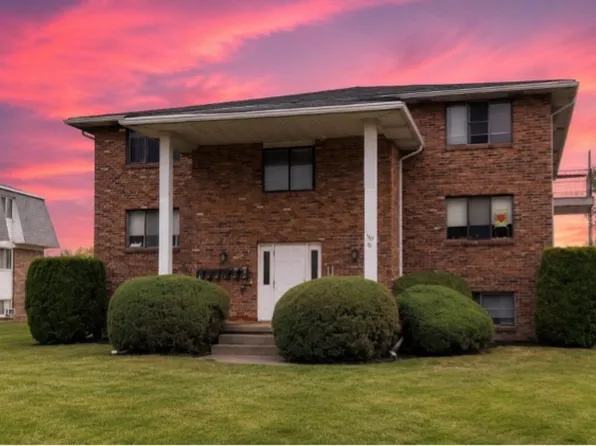 6305 Robinson Rd APT 4, Lockport, NY 14094