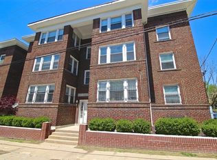 918 E 39th St APT 2E, Kansas City, MO 64109