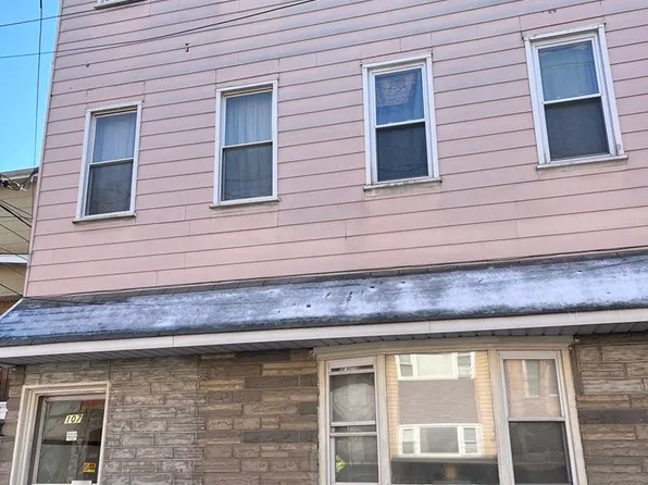 107 Beacon Avenue image 2 of 14