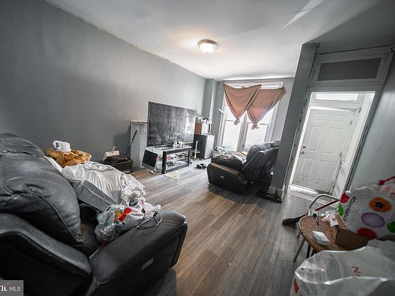 2nd image of 2869 Woodbrook Ave