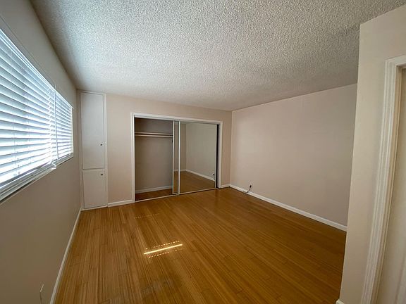 5th image of 2624 6th St