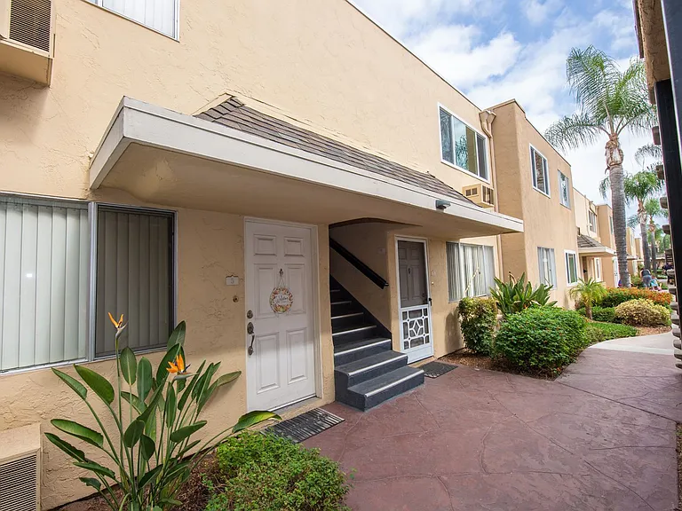 455 Ballantyne St #8 — Photo 43