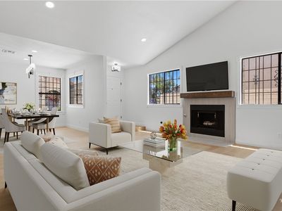 251 N Cimarron Rd, Las Vegas, NV, 89145