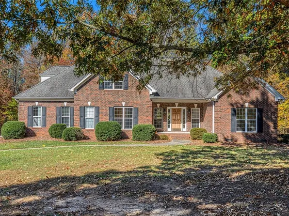 8105 Summit Springs Ct, Browns Summit, NC 27214