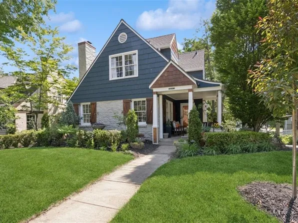 6845 Locust St, Kansas City, MO 64131