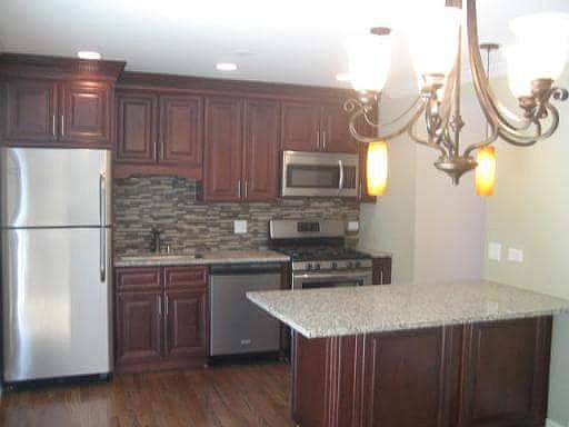 1st image of 1114 N Boxwood Dr #B