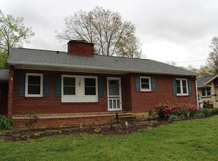 71 E Marshall St, Waynesville, NC 28786