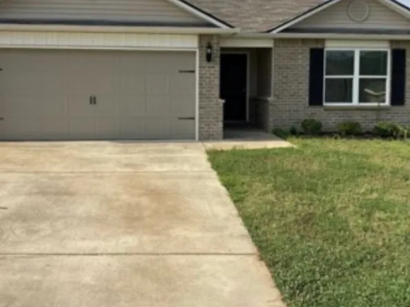 441 Woodland Trl, Pell City, AL 35125