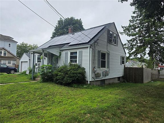 2nd image of 142 Rutland St