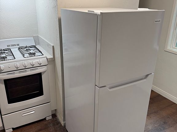 2nd image of 4220 Noyes St APT 6