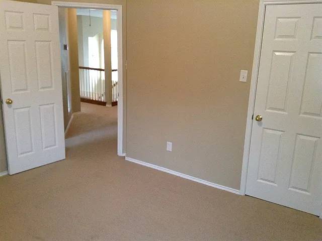 1360 Calvert Dr — Photo 11