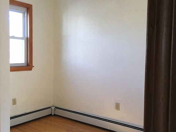 Bedroom 1 (Empty)