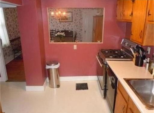5th image of 16 Lincoln Ct #16