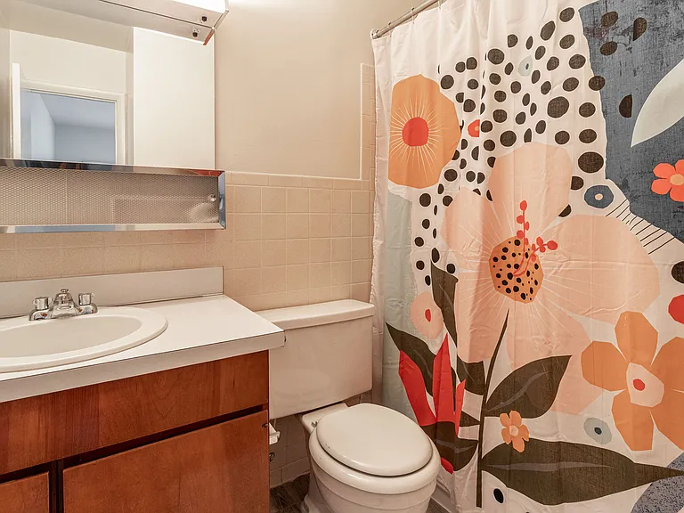 Willow Oaks Apartments — Photo 12