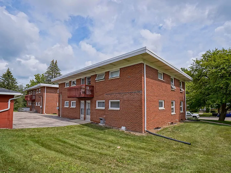 410 Berwyn Dr #2 — Photo 9