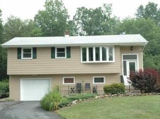 2736 Delps Rd, Danielsville, PA 18038