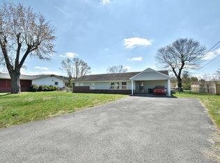 4220 Strolling Dr, Knoxville, TN 37912