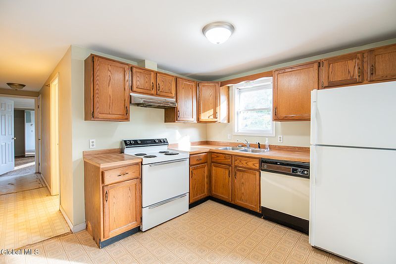 2nd image of 49 Bronk Drive