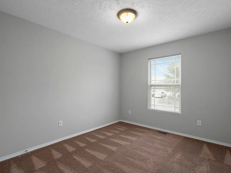 1662 N Pigeon Rd — Photo 6