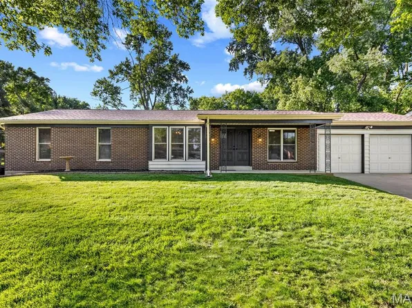 13241 Delft Dr, Saint Louis, MO 63146