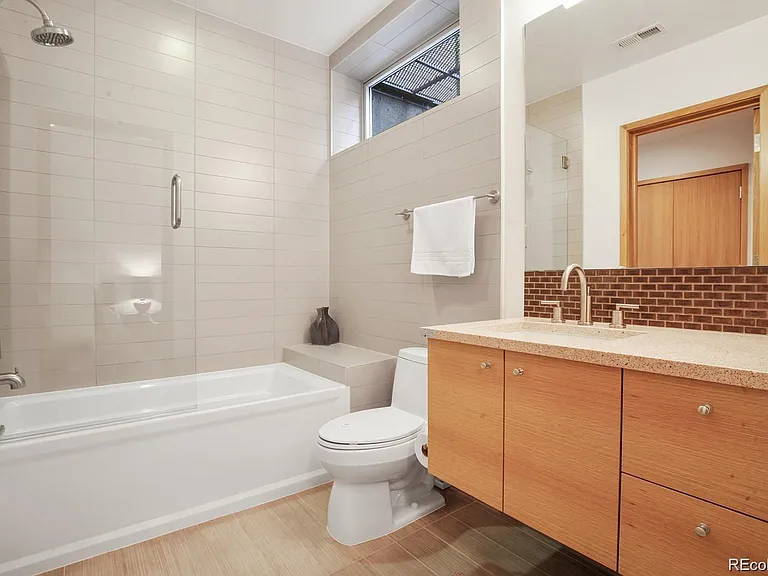 947 S Gilpin St #R — Photo 31