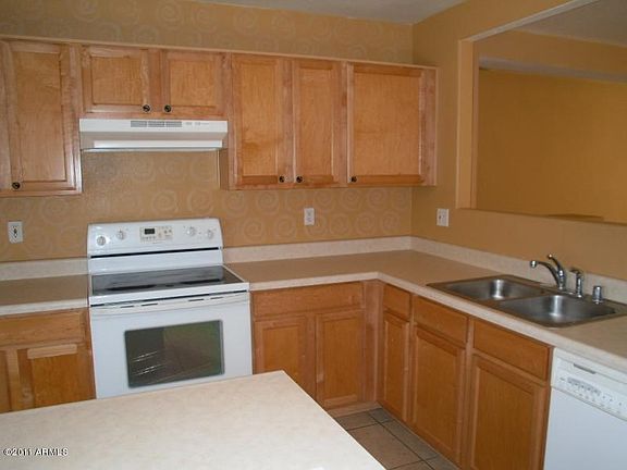 4th image of 11613 W WINDROSE Avenue