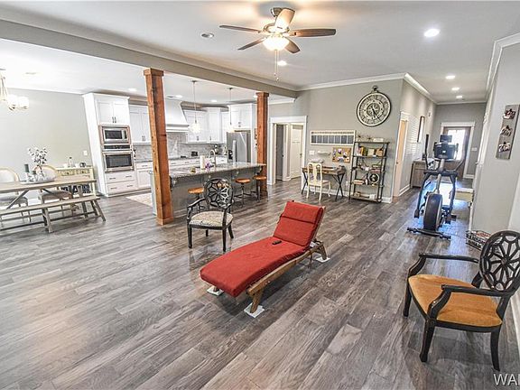 3rd image of 1515 Belle Meade Blvd