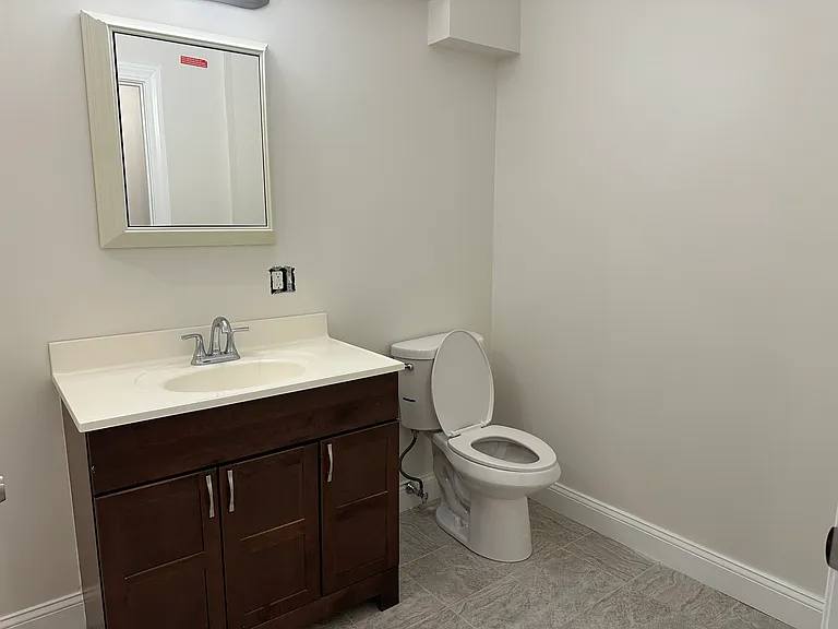 39 Calumet St #B — Photo 9