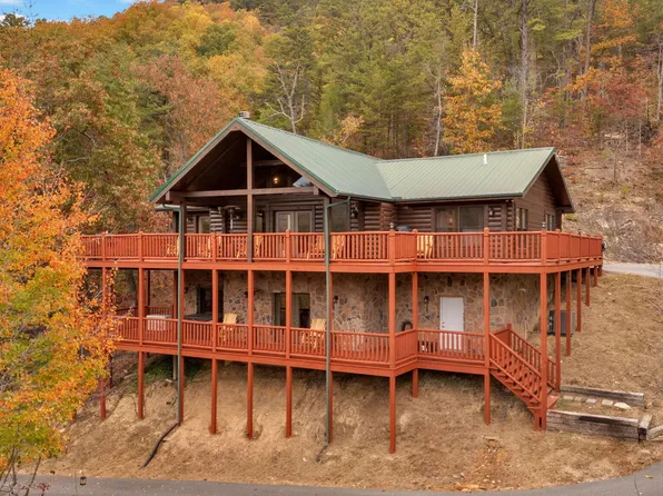 3060 Walden Ridge Rd, Sevierville, TN 37862