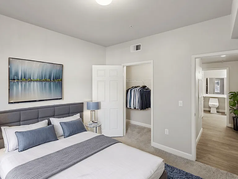 North Pointe Apartments — Photo 8